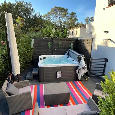 فيلة Les Mimosas Spa-jacuzzi Saint-Raphaël