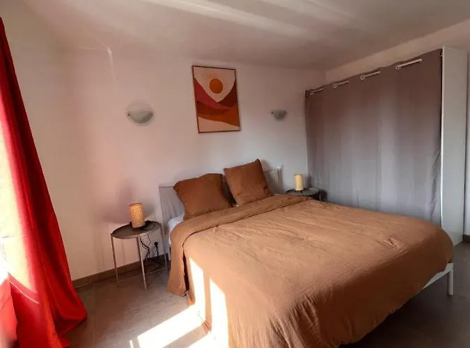 Les Mimosas Spa-jacuzzi Villa *